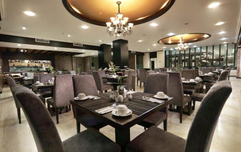 Aston Karimun City Hotel Tanjung Balai Karimun Exterior foto