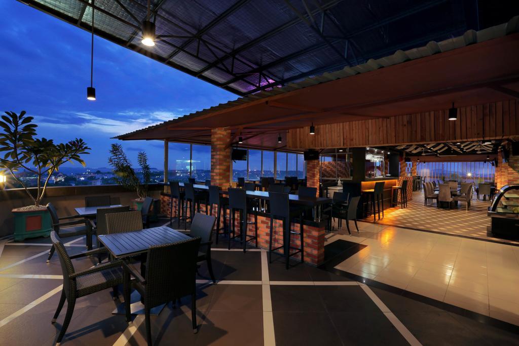 Aston Karimun City Hotel Tanjung Balai Karimun Exterior foto